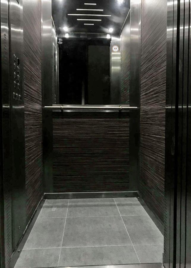 F10 Room 3, Private Room Two Single Beds Shared Bathroom In Shared Flat Msida Exterior photo